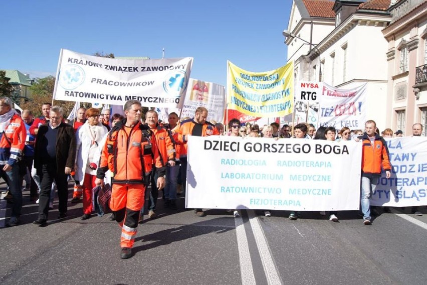 Protest pracowników ochrony zdrowia w Warszawie