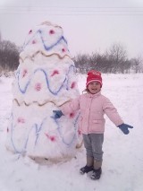 Wielkie wielkanocne jajo ze... śniegu