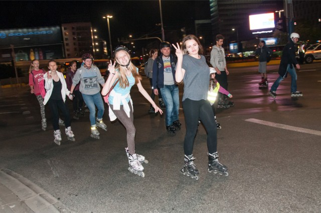 Nightskating Warszawa. Rolkarze pojadą przez miasto w rytmie disco