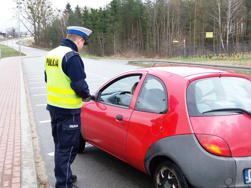 Wielkanoc na drogach. Policjanci wylegitymowali 196 kierowców 