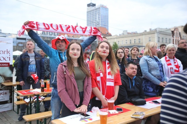 Tak wyglądała strefa kibica w Katowicach podczas Mistrzostw Świata 2018. Niestety ten mecz przegraliśmy z Kolumbią 0:3; Zobacz kolejne zdjęcia. Przesuwaj zdjęcia w prawo - naciśnij strzałkę lub przycisk NASTĘPNE >>>