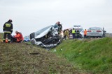 Gmina Miastko. Dwa samochody zderzyły się na krajowej 20. Pięciu osobom udzielona została pomoc (FOTO)