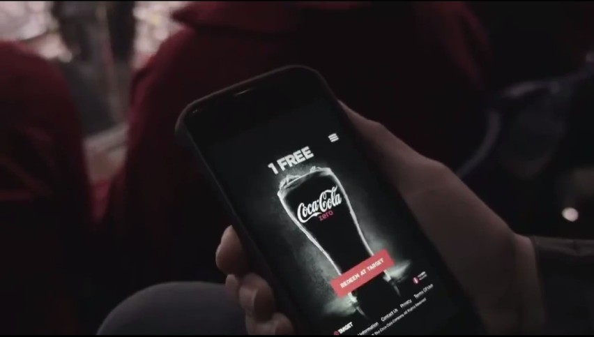 Napij się coli ze smartfona! Nietypowa kampania Coca-Coli