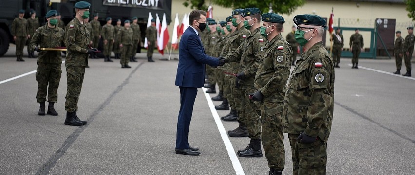 Minister obrony narodowej Mariusz Błaszczak podziękował...