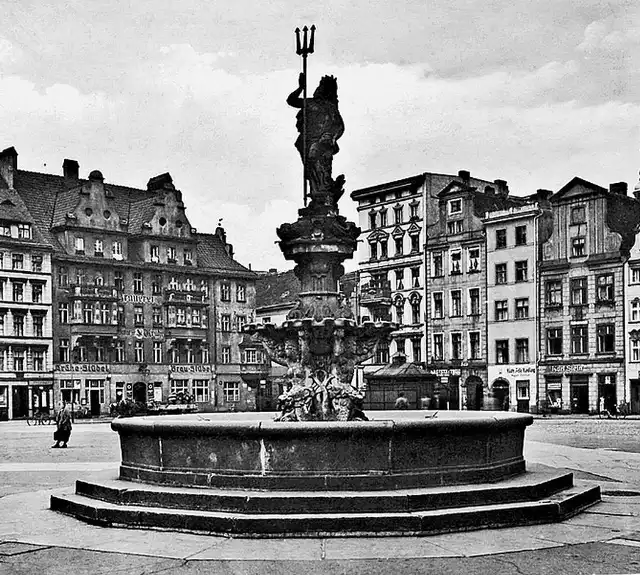 Neptun na Neumarkt (dziś Nowy Targ) w końcu lat 30. XX w.