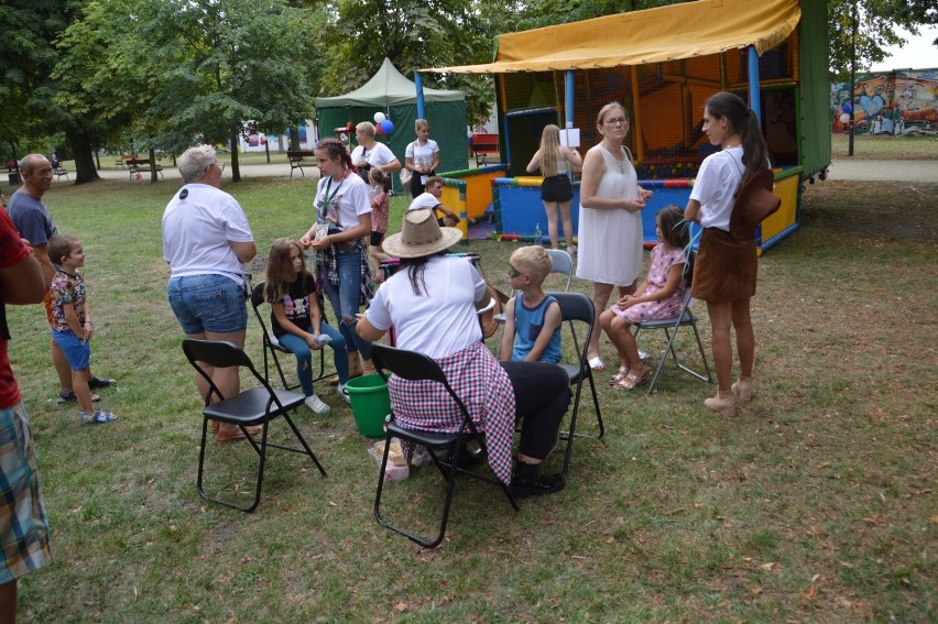 Impreza charytatywna w amerykańskim stylu dla Madzi Gierlik i Antosia Romanowskiego - 20.08.2022