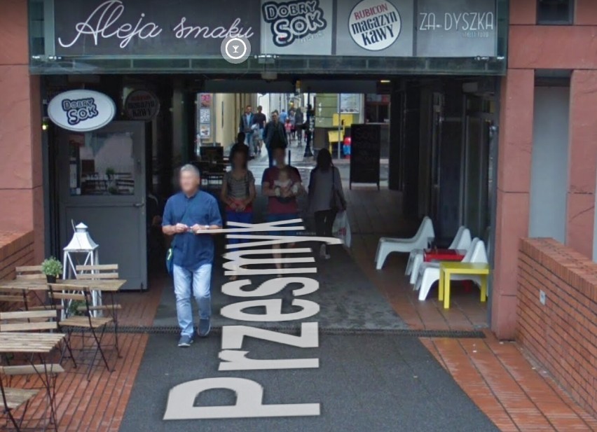 Te osoby zostały przyłapane przez kamerę Google Street View w centrum Bydgoszczy [zdjęcia]
