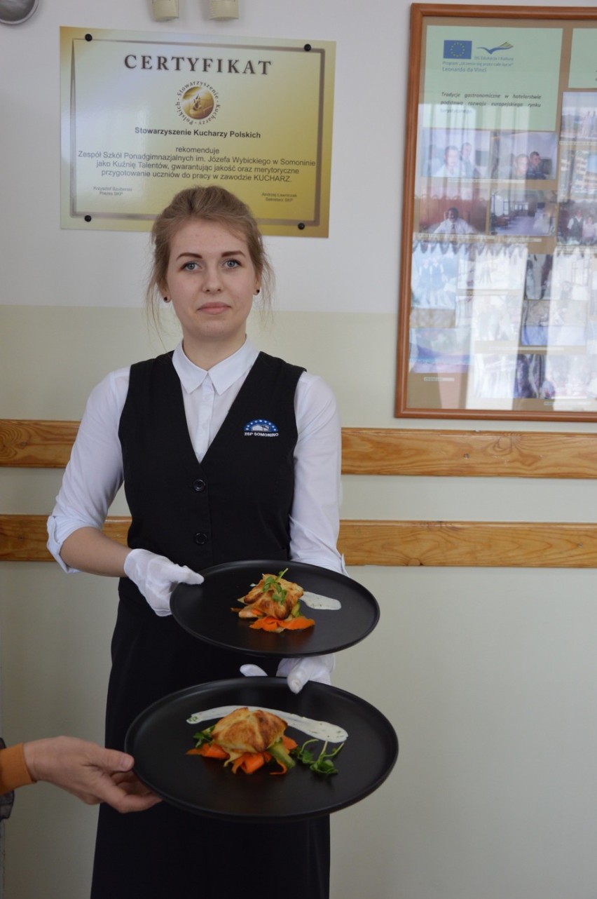 Międzynarodowy konkurs kulinarny w Somoninie - ryby w konkursowych daniach ZDJĘCIA WIDEO