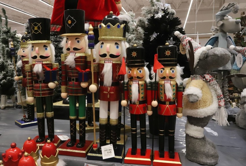 Hipermarket E.Leclerc w Radomiu zachwyca świątecznymi dekoracjami. Zobaczcie zdjęcia