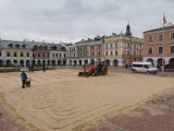 W Zamościu powstaje lodowisko. Ma być gotowe na początku grudnia