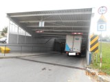 Kierowca auta dostawczego zakleszczył się w tunelu przy ul. Rejtana w Wejherowie