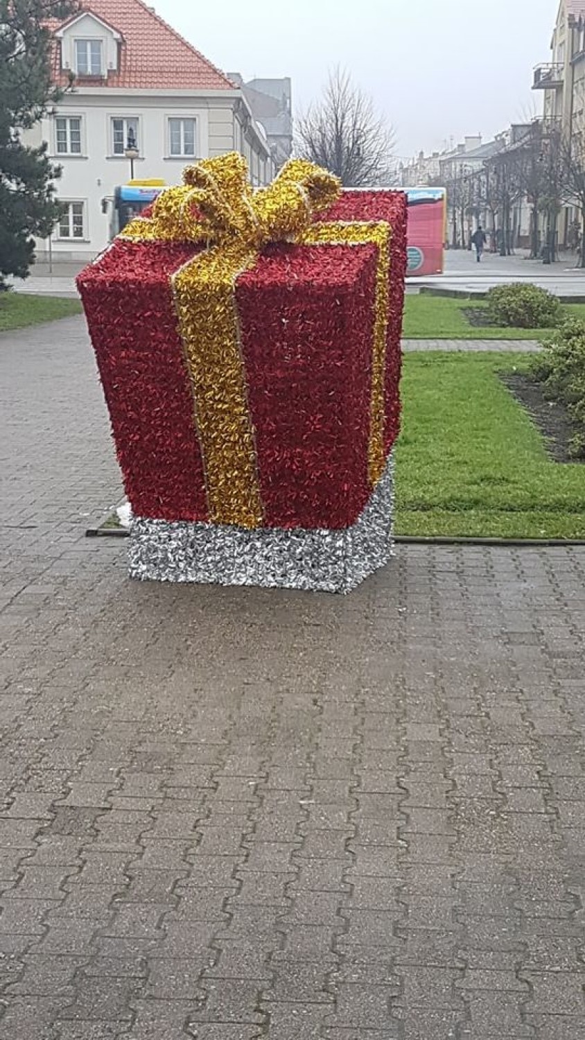 Świąteczna iluminacja na placu Wolności we Włocławku [zdjęcia]