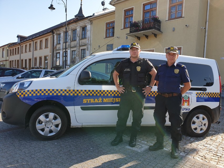 W Straży Miejskiej w Lipnie działa dwóch strażników:...