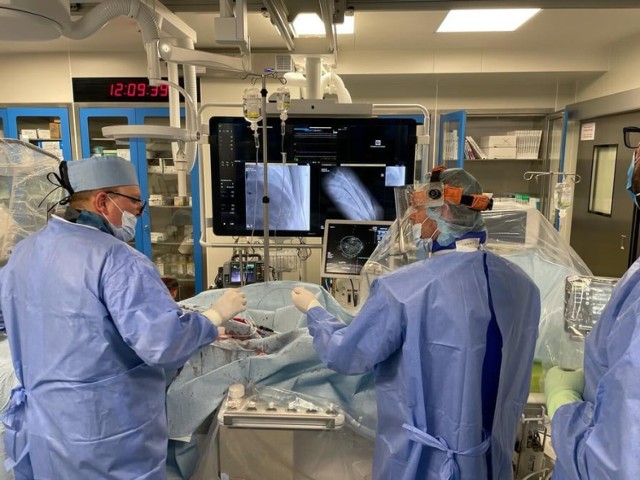 Nowatorska operacja serca w wałbrzyskim szpitalu przy użyciu pompy Impella