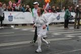 Maria Pańczak nie mogła wbiec na metę 14. Poznań Maratonu. Brama była zamknięta [wideo]