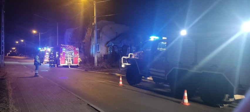 Nocny pożar poddasza domu jednorodzinnego w Podlipiu