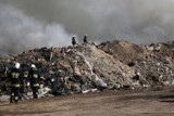 Są zarzuty po groźnym pożarze hałdy odpadów na ulicy Dobrzejowskiej w Legnicy