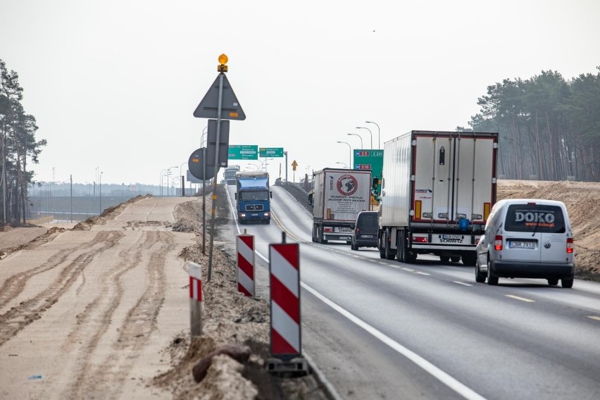 8 listopada GDDKiA podała w komunikacie, że na budowę...