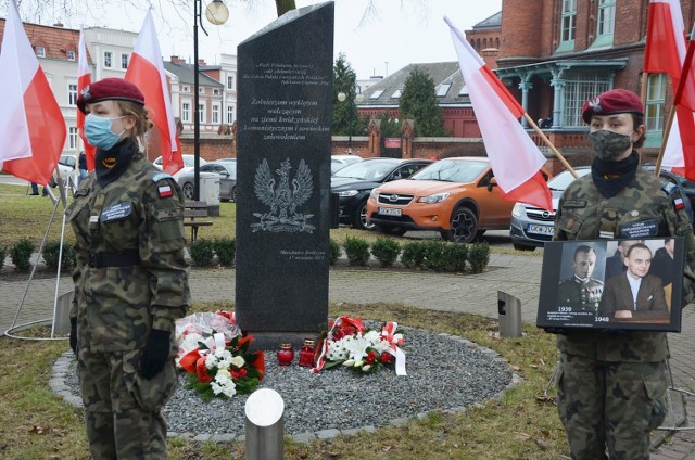 Podczas Narodowego Dnia Pamięci Żołnierzy Wyklętych delegacje złożyły kwiaty w trzech miejscach związanych z Niezłomnymi
