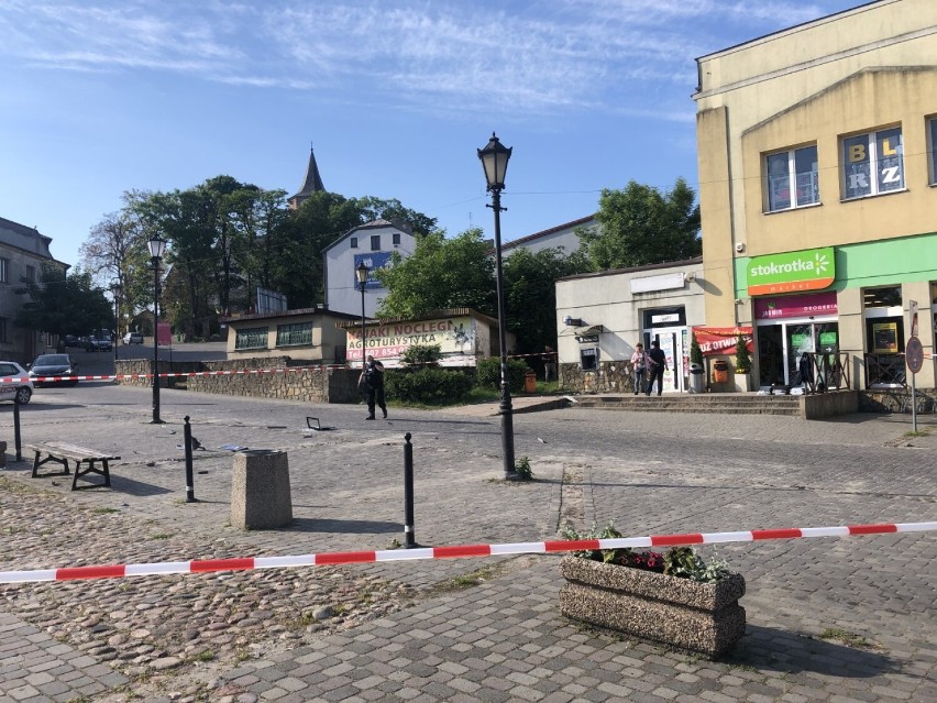 Wysadzili bankomat w Przedborzu. Policja prowadzi czynności na miejscu zdarzenia