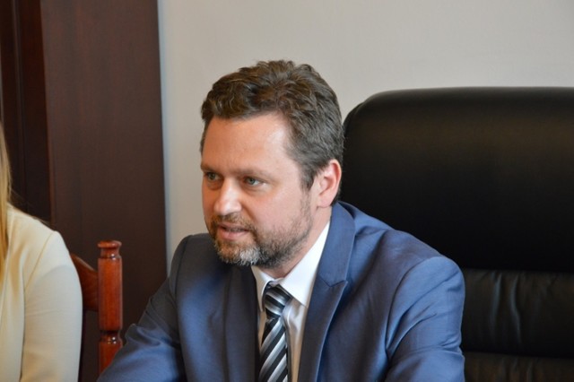 Obligacje gminy Bełchatów chce wypuścić wójt Kamil Ładziak
