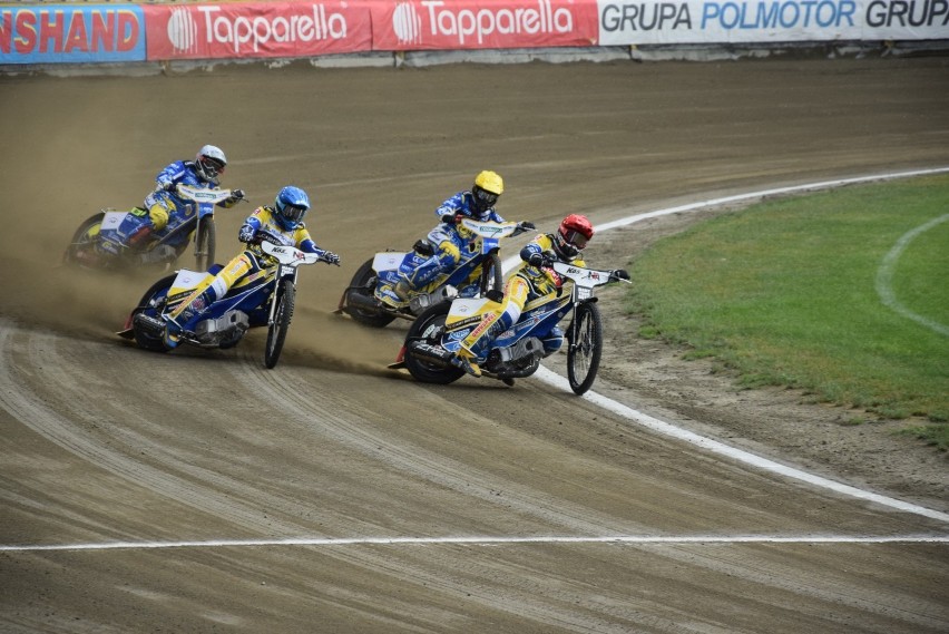 Stal Gorzów wygrała z GKM-em Grudziądz 49:41.