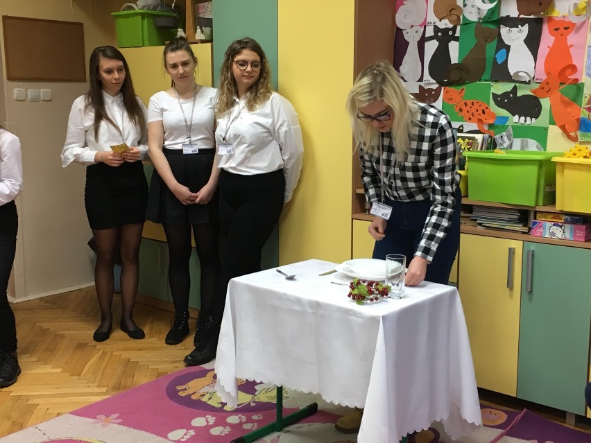 Radomsko: Hotelarze z "ekonomika z przedświąteczną wizytą u najmłodszych