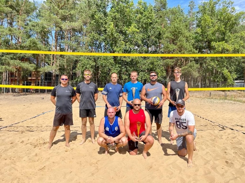 Plaża w Perkowie gościła uczestników I Konwaliowego Turnieju Piłki Siatkowej.