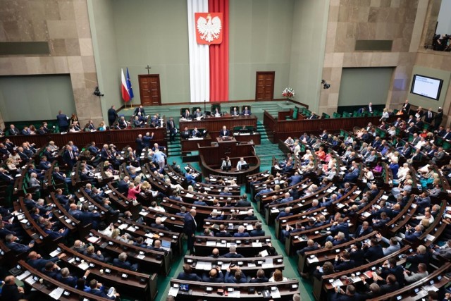 Pierwsze posiedzenie Sejmu ma charakter formalny i uroczysty.