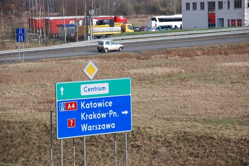 Tajna umowa, podwyżki dla kierowców. Kiedy autostradą A4 między Krakowem a Katowicami pojedziemy za darmo? Może przed 2027 rokiem