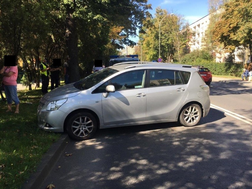 Tarnów. Niecodzienny wypadek na ulicy Lwowskiej. 60-latek zajechał drogę młodemu kierowcy, bo ten jechał... za wolno