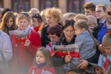 Nowy Sącz. Sądeczanie odśpiewali Mazurka Dąbrowskiego na rynku