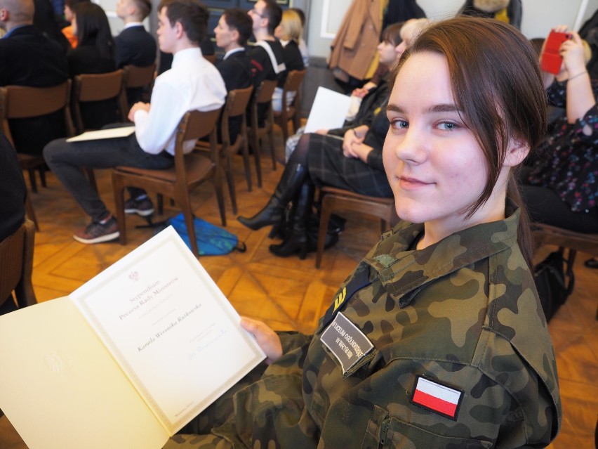 Kamila Rutowska z ZS w Białym Borze już wie, że warto się uczyć. Dostała stypendium (zdjęcia)