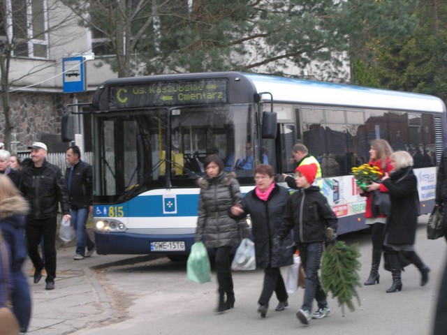 1 listopada na cmentarz w Wejherowie najlepiej wybrać się autobusem