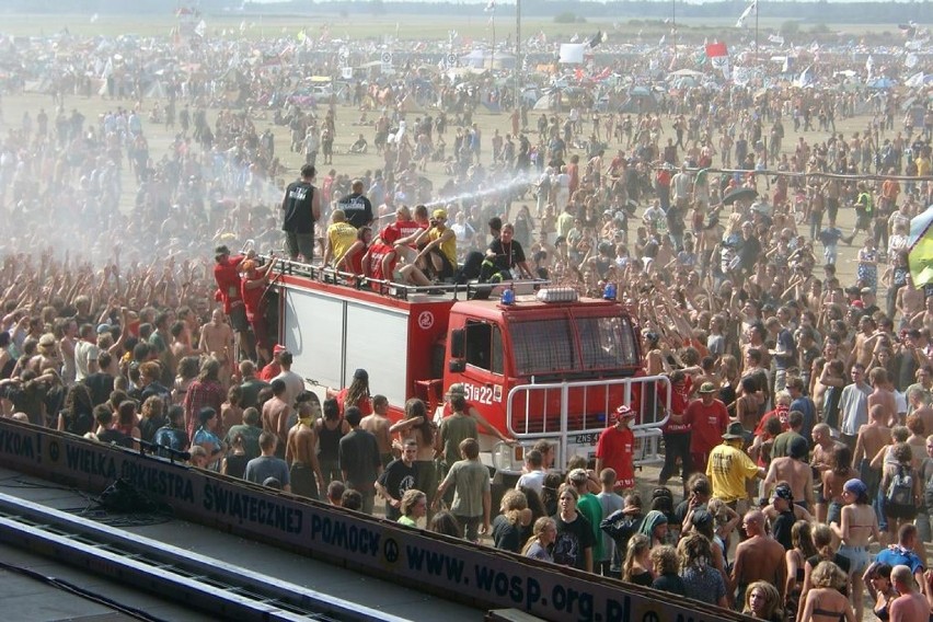 Przystanek Woodstock w Żarach. Tak bawiliśmy się lata temu w...