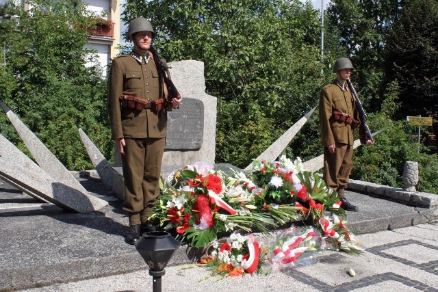 15 sierpnia we Wrześni - uroczystości pod pomnikiem 68 Pułku Piechoty.