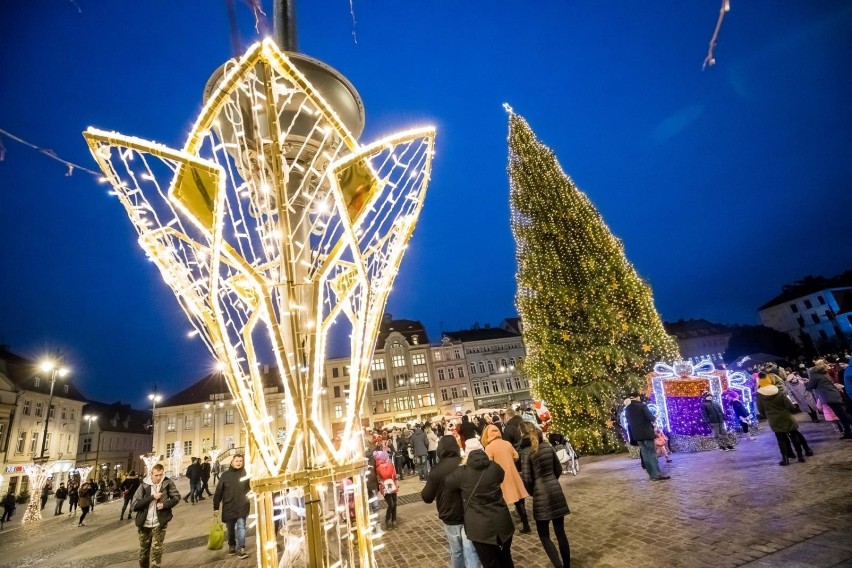 06.12.2019 bydgoszcz stary rynek choinka ozdoby swiateczne...