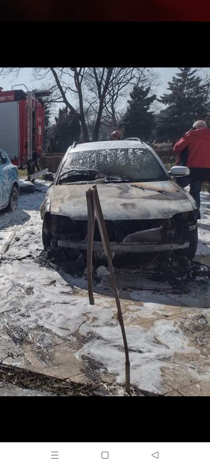 Pożar samochodu w Brzegu - 22.03.2022r.