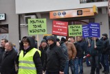 Mieszkańcy Osieka protestują. Zablokowali główną ulicę Olkusza