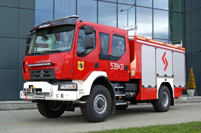 To właśnie on - nowy wóz Renault Truck -  jest na wyposażeniu OSP w Szropach! ZDJĘCIA