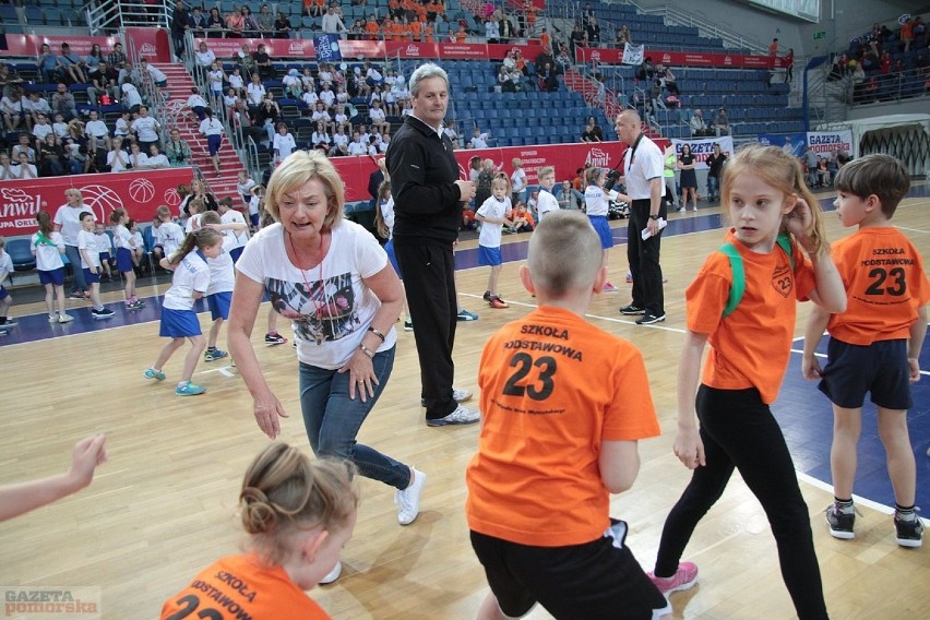 SP nr 28 w Toruniu zwyciężyła w poniedziałkowym turnieju...