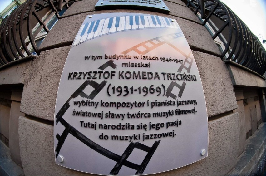 W tej kamienicy w Wałbrzychu Krzysztof Komeda zamieszkał z...