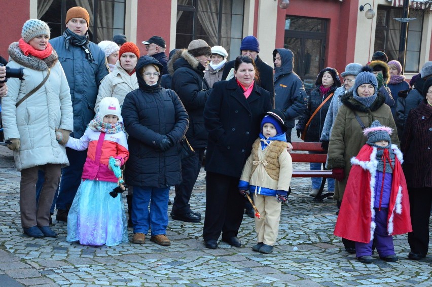 Orszak Trzech Króli w Kwidzynie. Początek na placu Jana Pawła II 