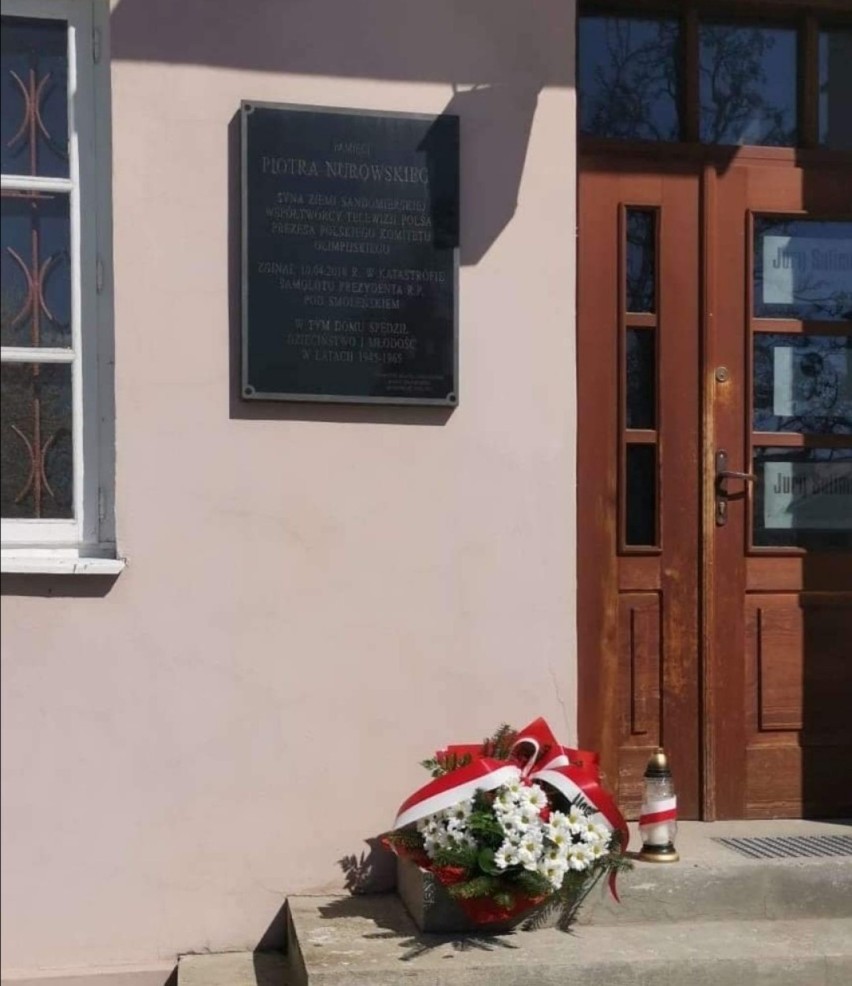 10. rocznica katastrofy smoleńskiej w Sandomierzu. Piotr Nurowski uhonorowany piękną uroczystością [ZDJĘCIA]