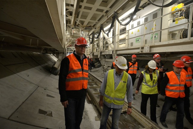 Tunel pod Martwą Wisłą w Gdańsku. Maszyna drążąca tunel ma przerwę techniczną, więc można było zobaczyć dotychczasowe efekty jej pracy (10.09.2013 r.)