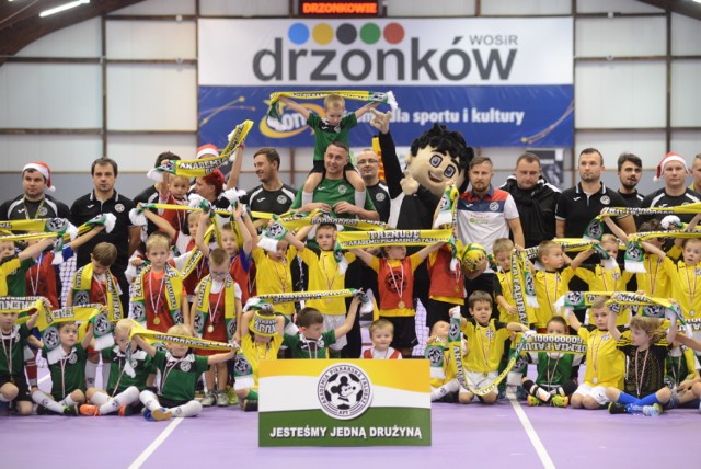 W turnieju Falubaz Cup w Drzonkowie, który został rozegrany w niedzielę, 11 grudnia, rywalizowało ponad 300 młodych piłkarzy.