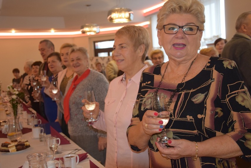 Świąteczno-noworoczne spotkanie seniorów w restauracji Cristal