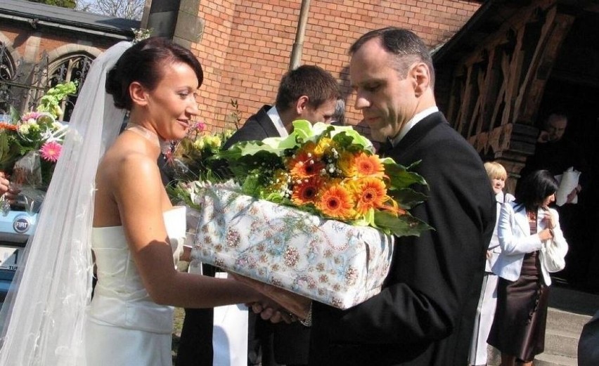 Ile do koperty na wesele KWOTY 2023. Ile na wesele 2023? od...
