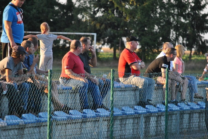 Oldboje z Wolsztynie wygrali z Sokołem Wroniawy i zagrają w...