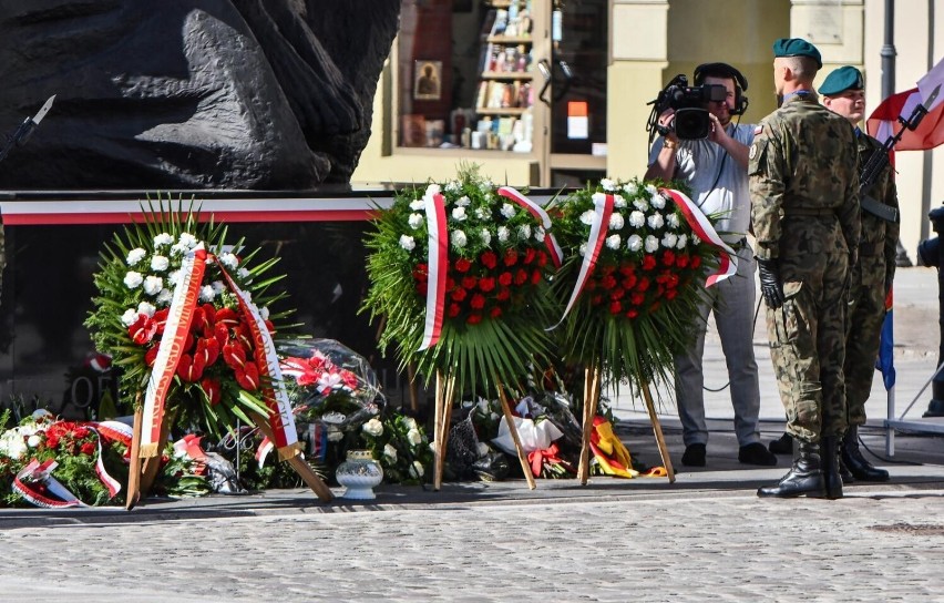 Premier Mateusz Morawiecki w Bydgoszczy. Oddał hołd ofiarom niemieckich zbrodni